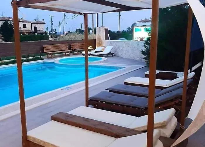 Sinodinos Deluxe 아파트