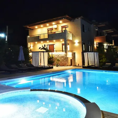 Sinodinos Deluxe Апартаменты *
