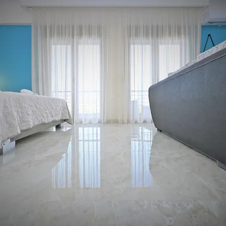 Sinodinos Deluxe Афитос
