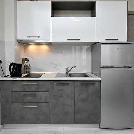 Sinodinos Deluxe Apartment *