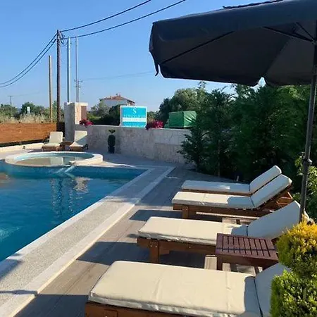 アパート Sinodinos Deluxe *