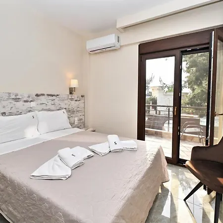 Sinodinos Deluxe アフィトス