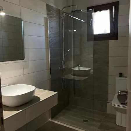 アパート Sinodinos Deluxe アフィトス