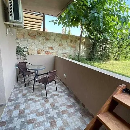 アパート Sinodinos Deluxe アフィトス