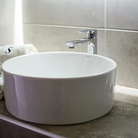 アパート Sinodinos Deluxe アフィトス