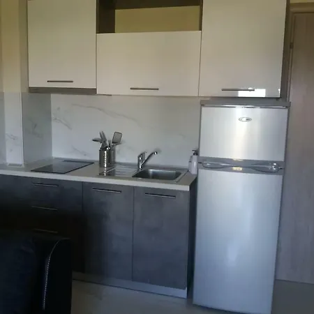 Sinodinos Deluxe アパート